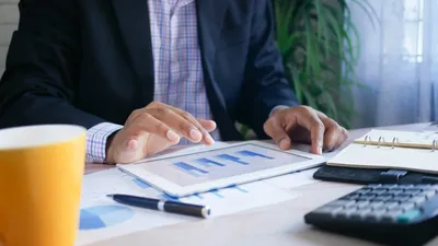 L’indice EDHEC IEIF immobilier d’entreprise France recule de -1,2 % en décembre 2021